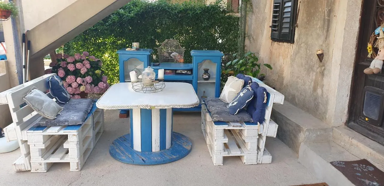 Apartman Opal Cunski Apartment