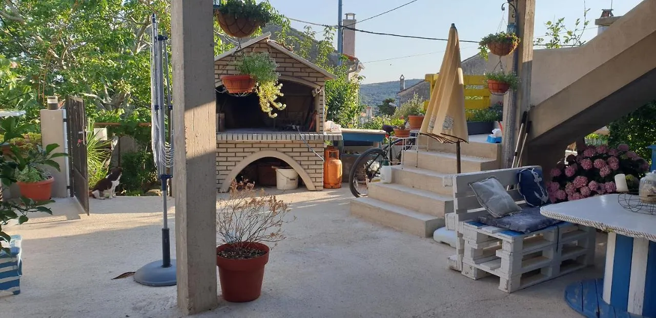 Apartment Apartman Opal Cunski Croatia